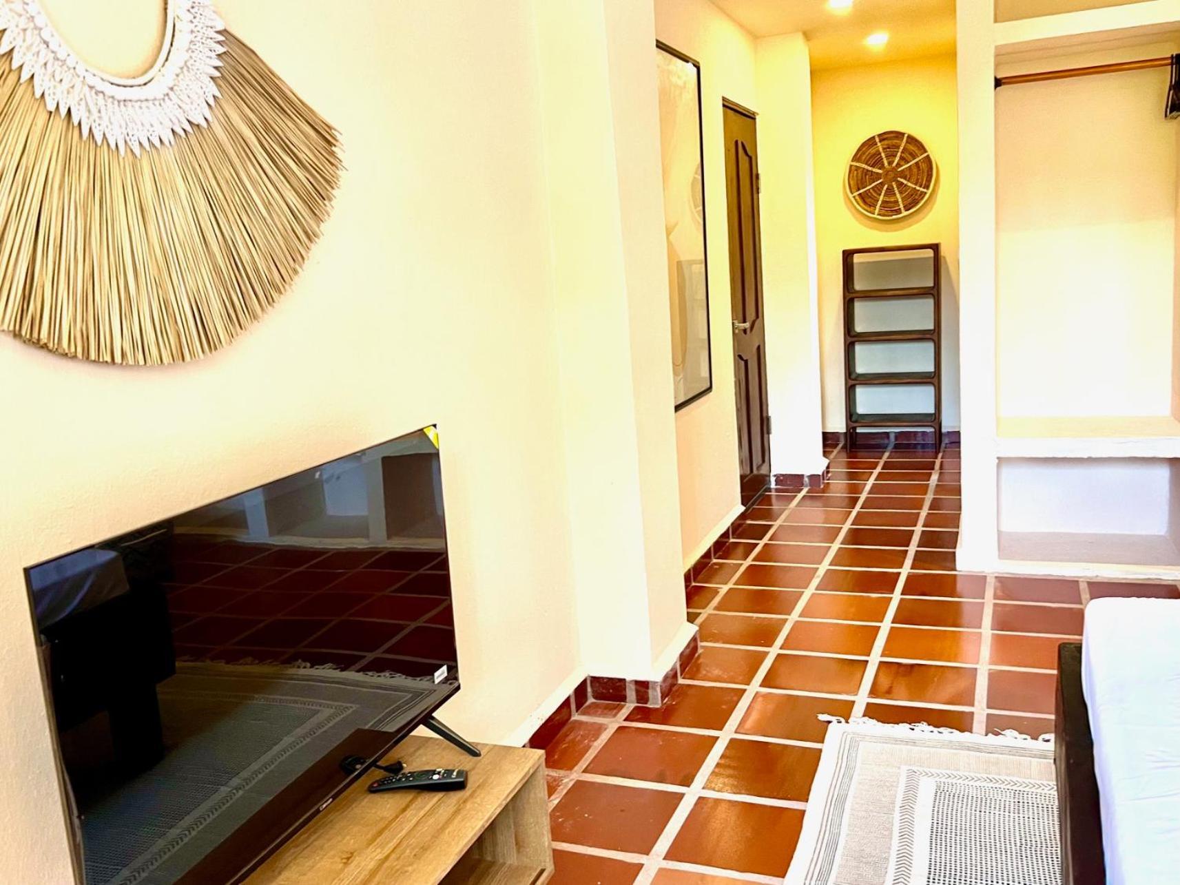 Hotel Villa Toti ซานตาเวโรนิกา ภายนอก รูปภาพ